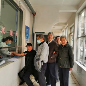 重陽(yáng)敬老 情暖金秋——集團(tuán)公司開(kāi)展敬老助老、關(guān)愛(ài)老職工活動(dòng)