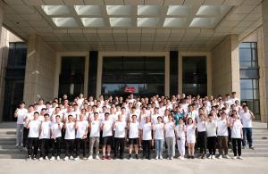 腳踏實地、行穩(wěn)致遠——集團公司舉辦慶祝公司成立70周年健走活動